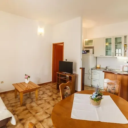 Peter'S Apartments 苏提万