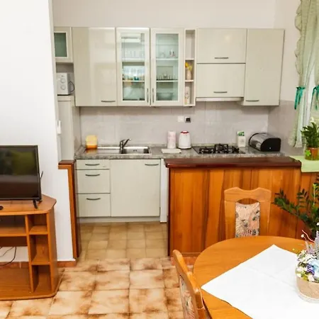 公寓 Peter'S Apartments 苏提万