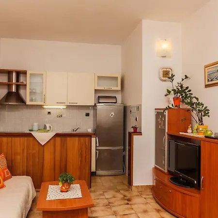 Peter'S Apartments * 苏提万