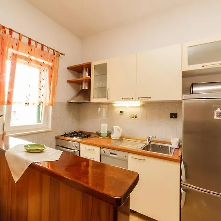 Peter'S Apartments
